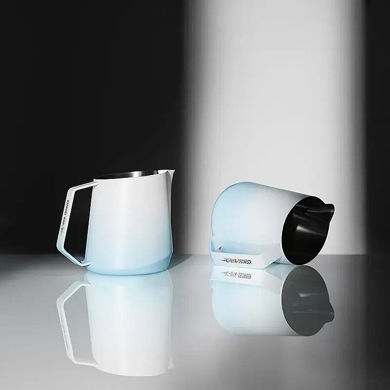 MHW-3Bomber P6847BL Süt Potu Pitcher, Paslanmaz Çelik, 600 ml, Mavi Beyaz - MHW-3Bomber (1)